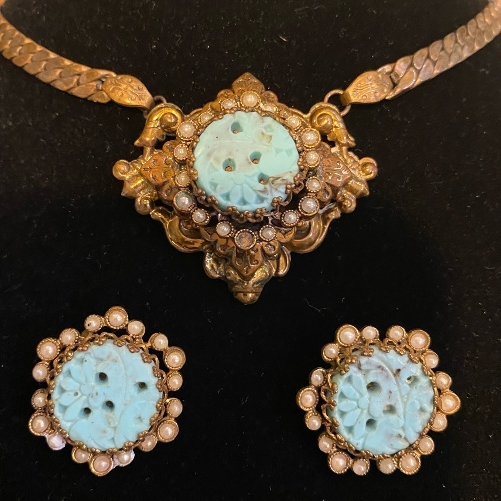 Unsigned Miriam Haskell necklace & Earrings set